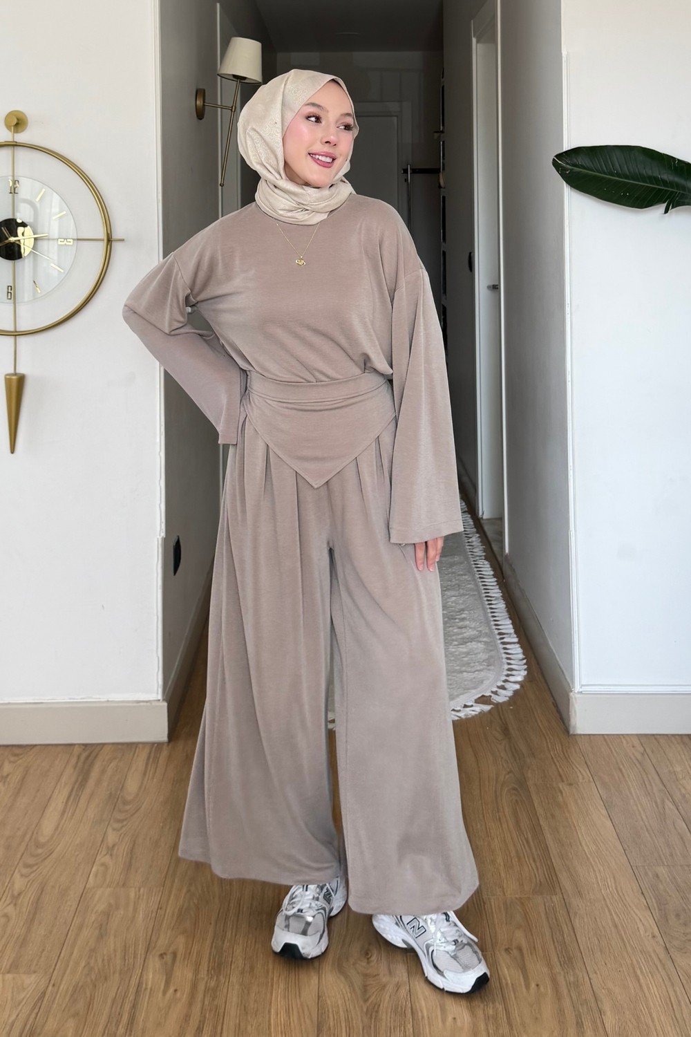 Tesettür Diyarı Ruby Pike Orijinal Modal Kumaş Parçalı Pantolon- Tunik Tesettür Takım- Siyah görsel 8