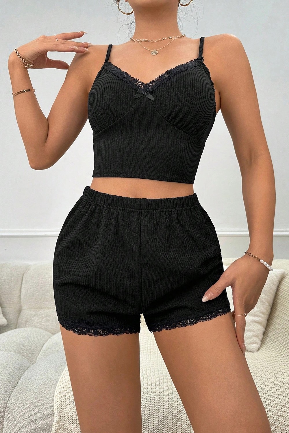 Nemere Kadın Siyah Özel Tasarım Alt Üst Dantel Detaylı Fiyonk Detaylı Şortlu Gecelik Takımı Şık Gece Giyim görsel 5
