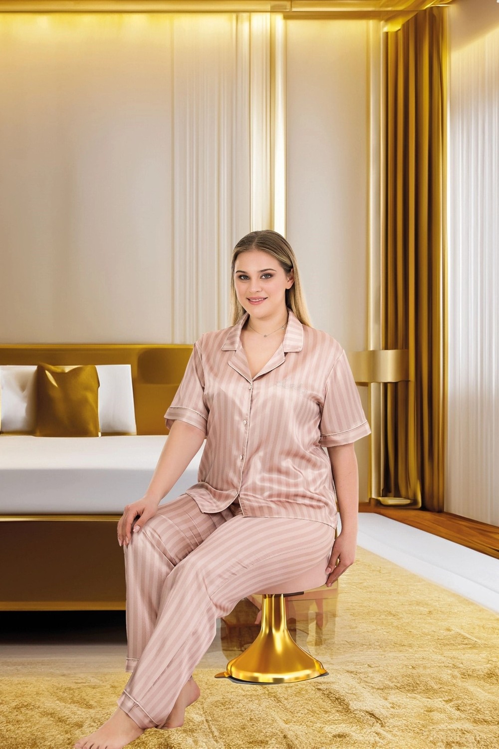 L'ombre Büyük Beden Şık Tasarım Vizon Çizgili Düğmeli Kısa Kol Lüx Saten Pijama Takımı