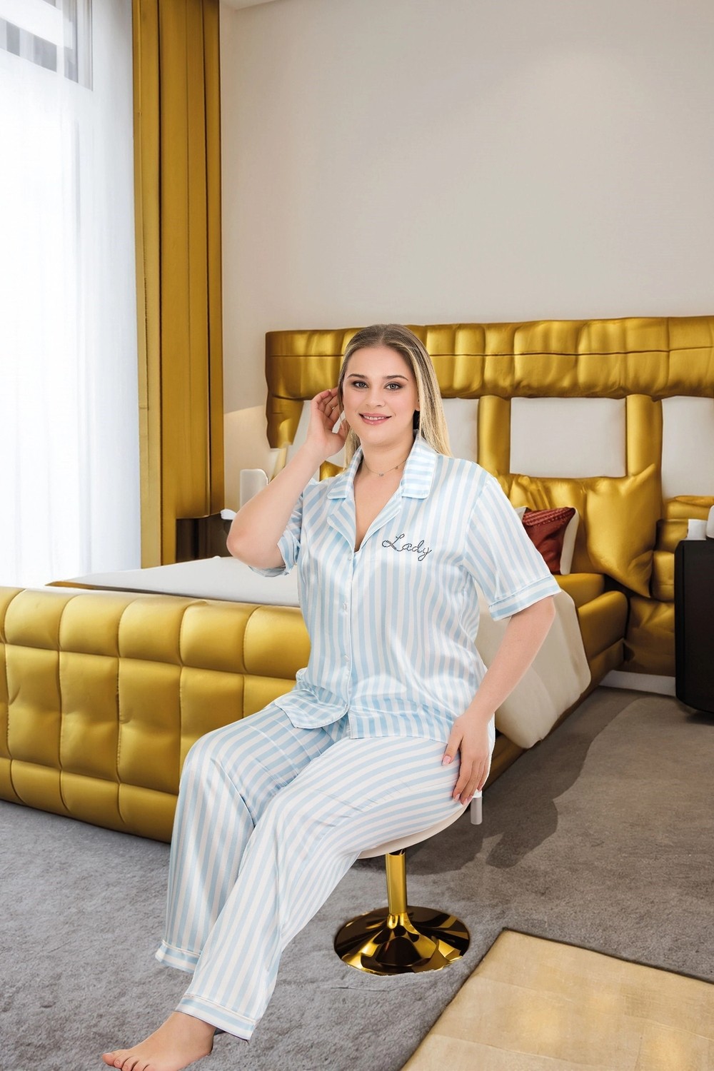 L'ombre Büyük Beden Şık Tasarım Mavi Çizgili Düğmeli Kısa Kol Lüx Saten Pijama Takımı