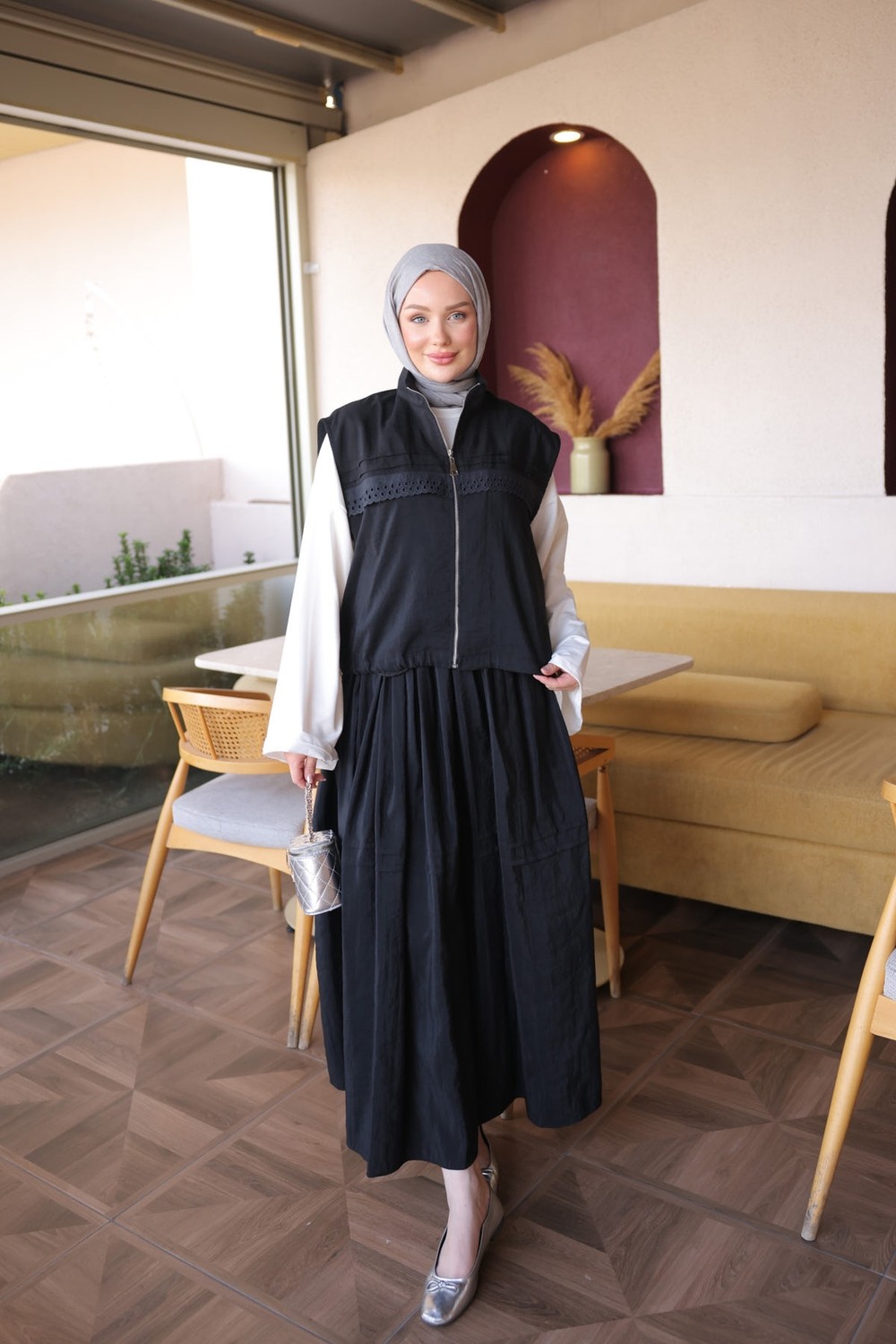 İmaj Butik Krem Fermuarlı Yelek Etekli Takım