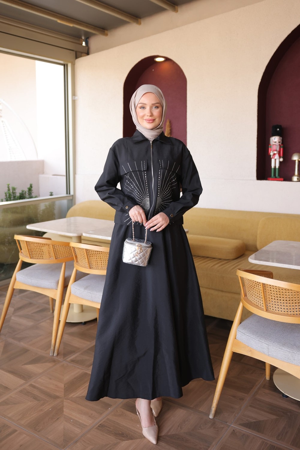 İmaj Butik Kahverengi Taş Detaylı Ceket Etekli Takım görsel 2