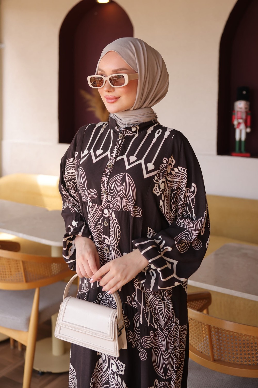 İmaj Butik Kahverengi Yarım Düğmeli Kol Lastikli Eteği Katlı Viskon Elbise görsel 2
