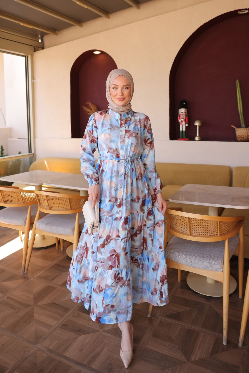 İmaj Butik Bej Yarım Düğmeli Kol Lastikli Eteği Katlı Elbise