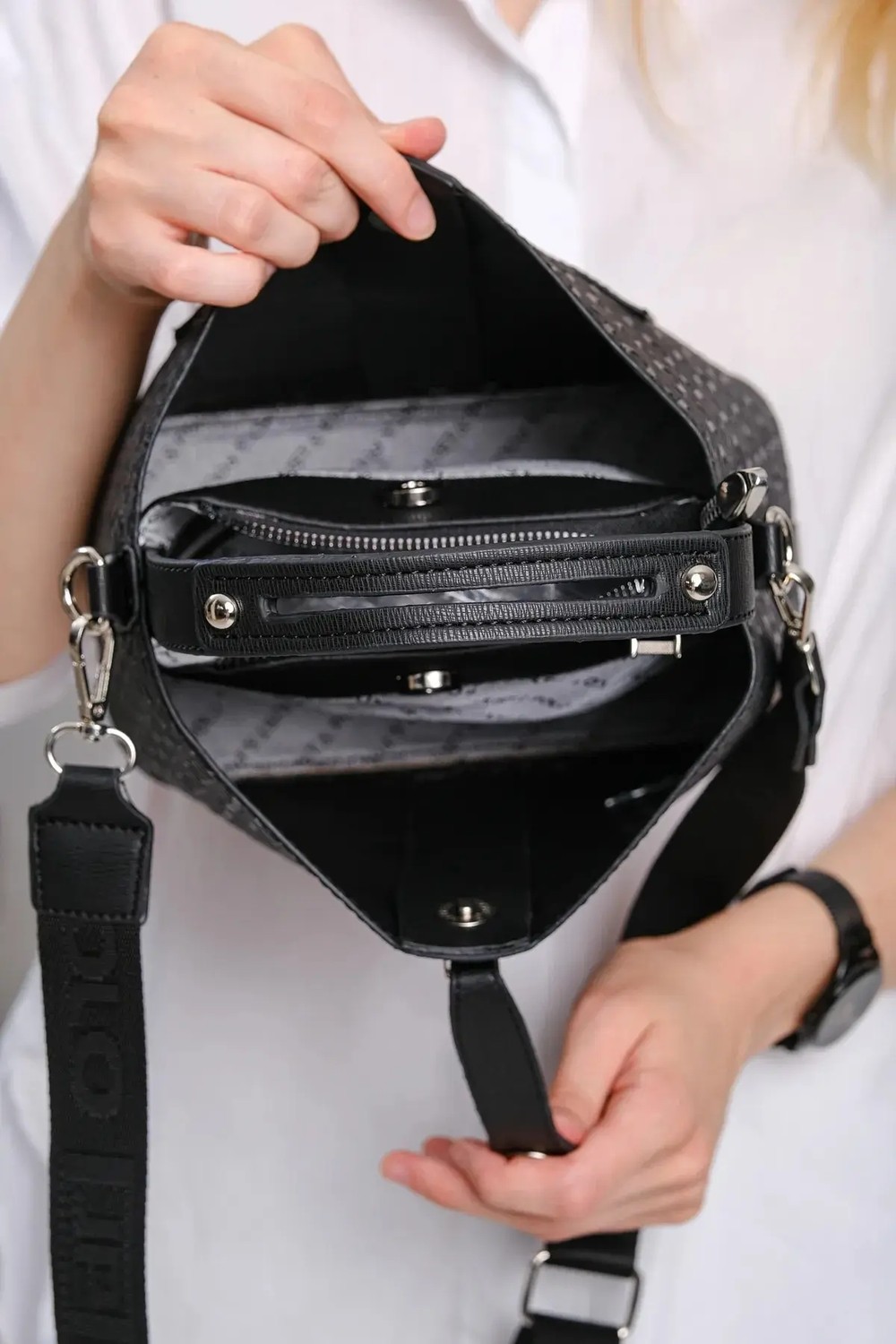 Just Polo Kadın Siyah 3 Gözlü Su Geçirmez Çapraz ve Omuz Çantası 22 x 20 cm görsel 8