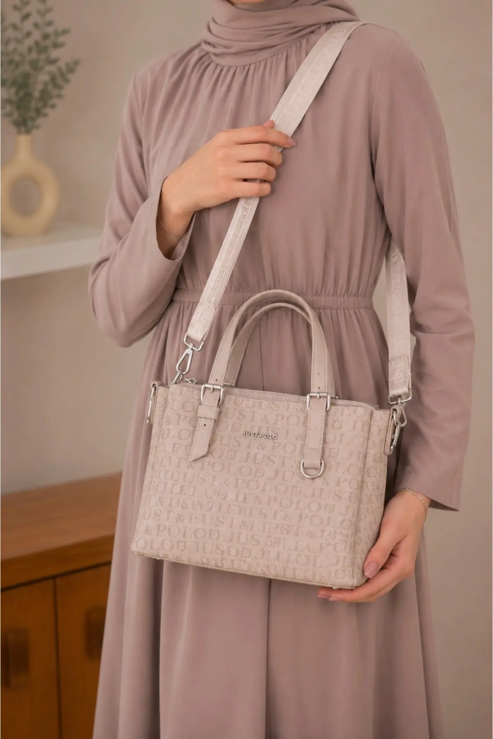 Just Polo Kadın Orta Boy Premium Deri Ayarlanabilir Askılı 3 Bölmeli Şık El & Omuz Çantası Shoulder Bag görsel 8