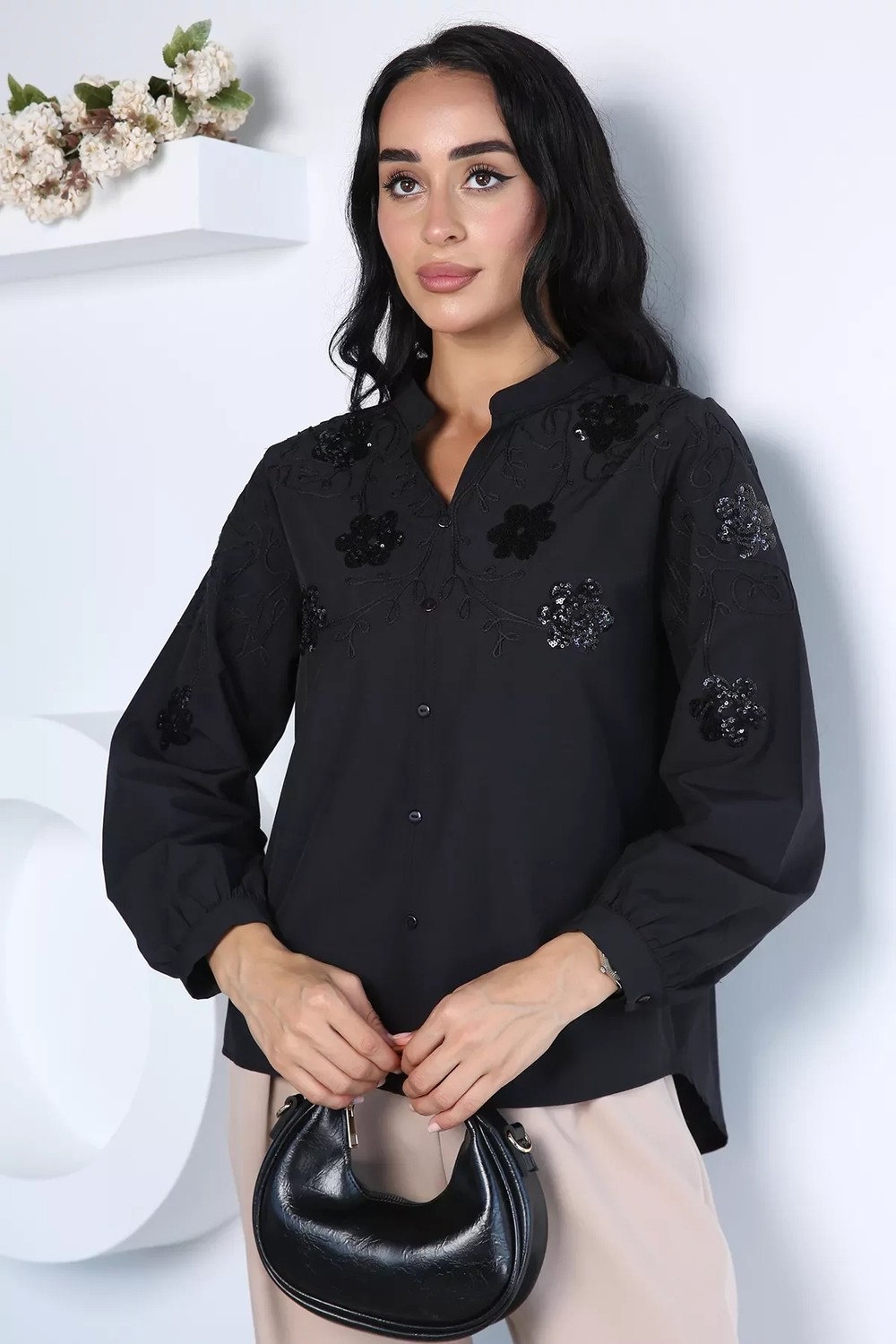 Gülseli Nakış Işlemeli Gömlek P-00022946