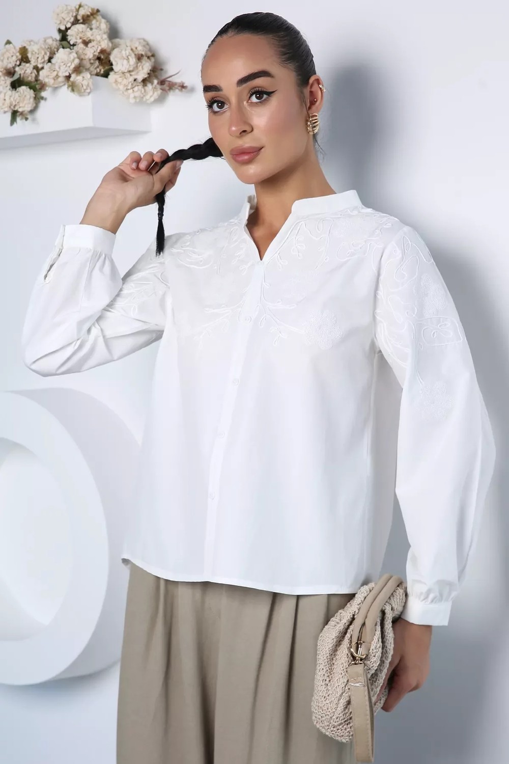 Gülseli Nakış Işlemeli Gömlek P-00022946