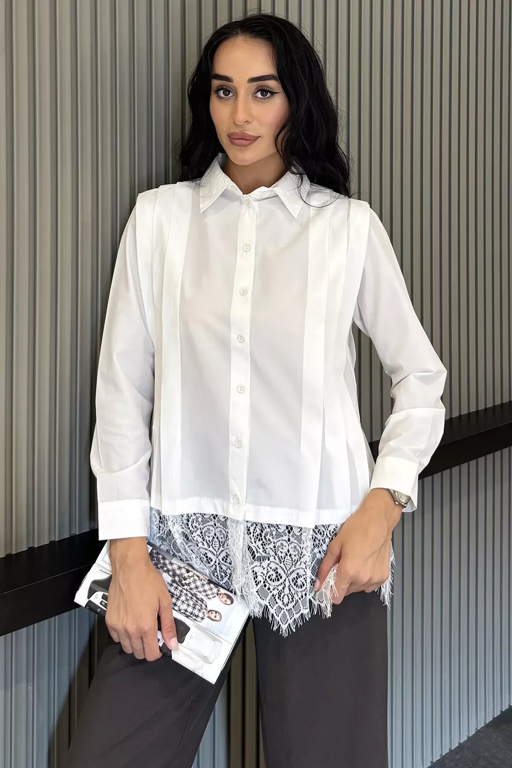 Gülseli Kadın Pileli Dantelli Gömlek P-00022974 görsel 3