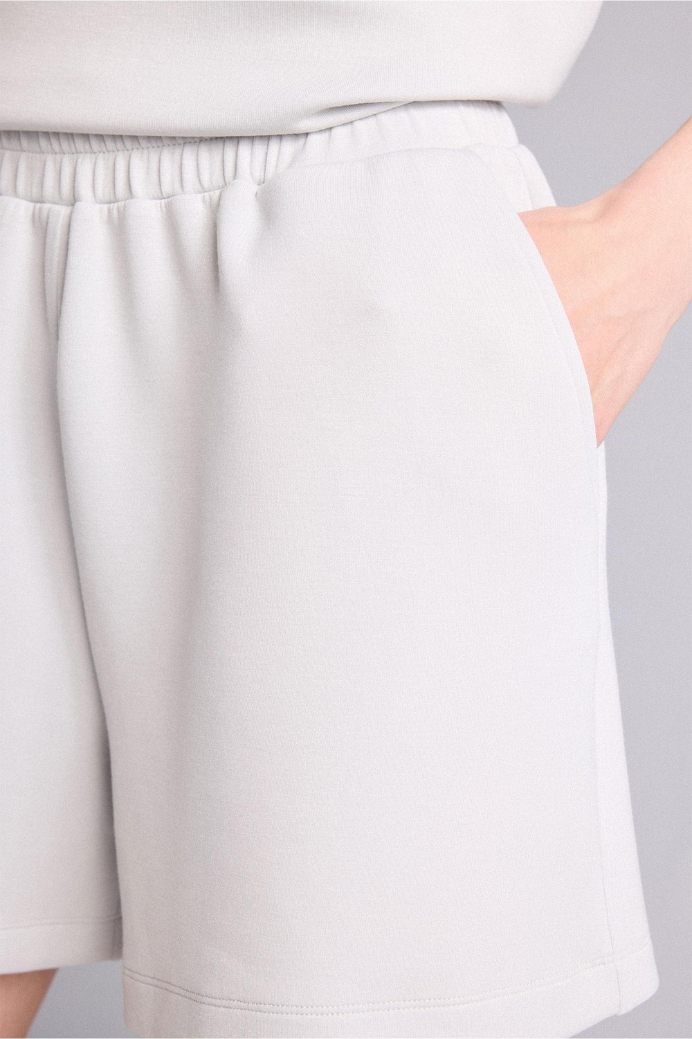 DeFacto Ultra Yumuşak Relax Fit Açık Gri Bermuda Şort H0575AX26SM görsel 6