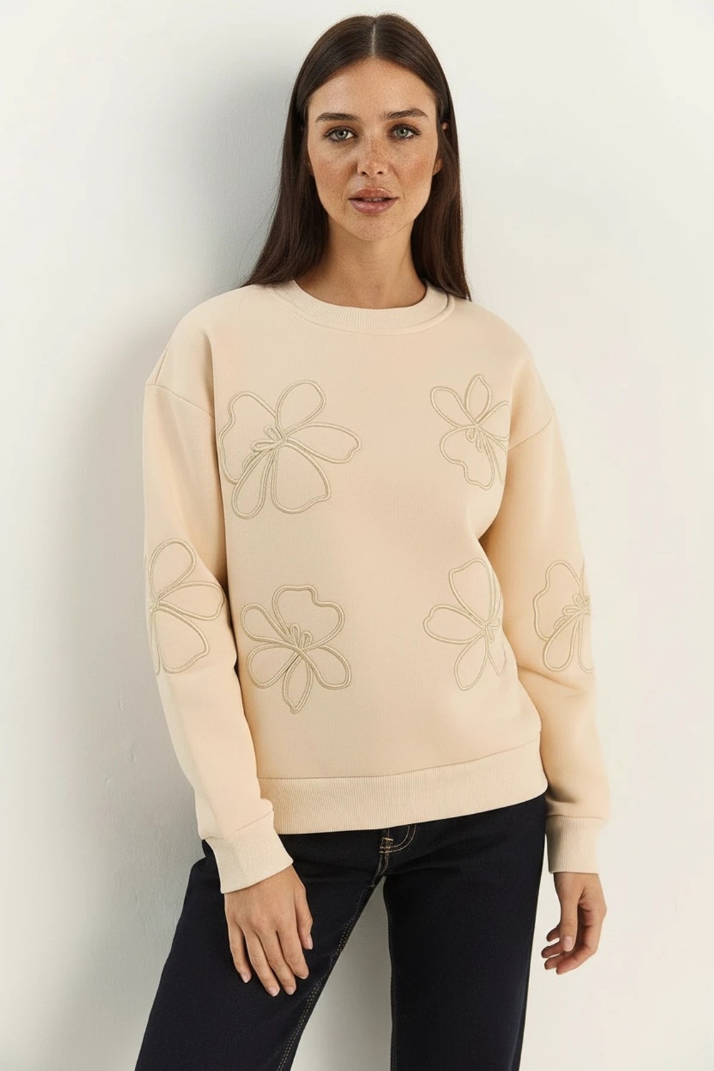 Efnaz Style Kadın Çiçek Eva Nakış Üç Iplik Şardonlu Bej Sweatshirt