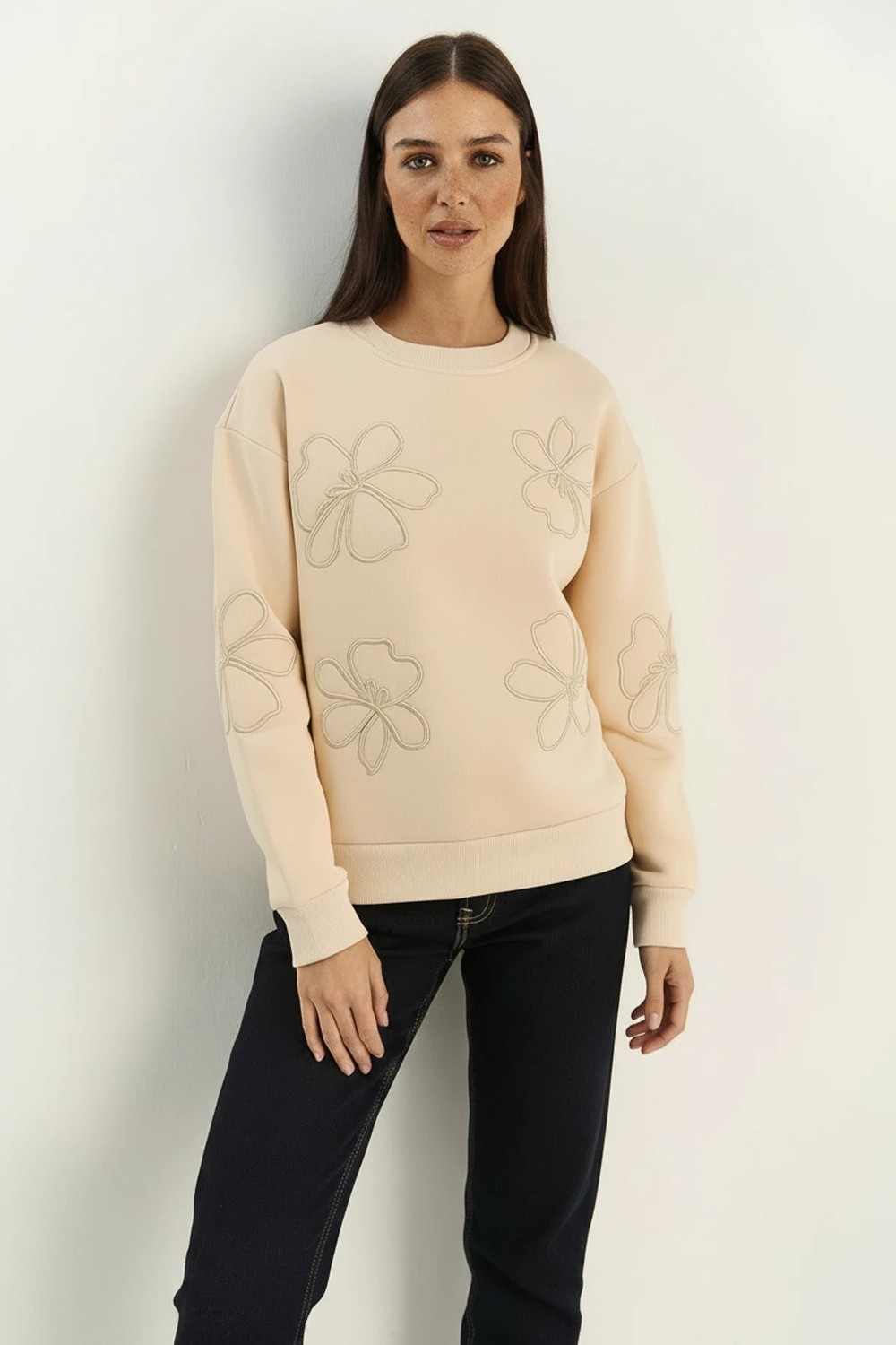 Efnaz Style Kadın Çiçek Eva Nakış Üç Iplik Şardonlu Bej Sweatshirt görsel 2
