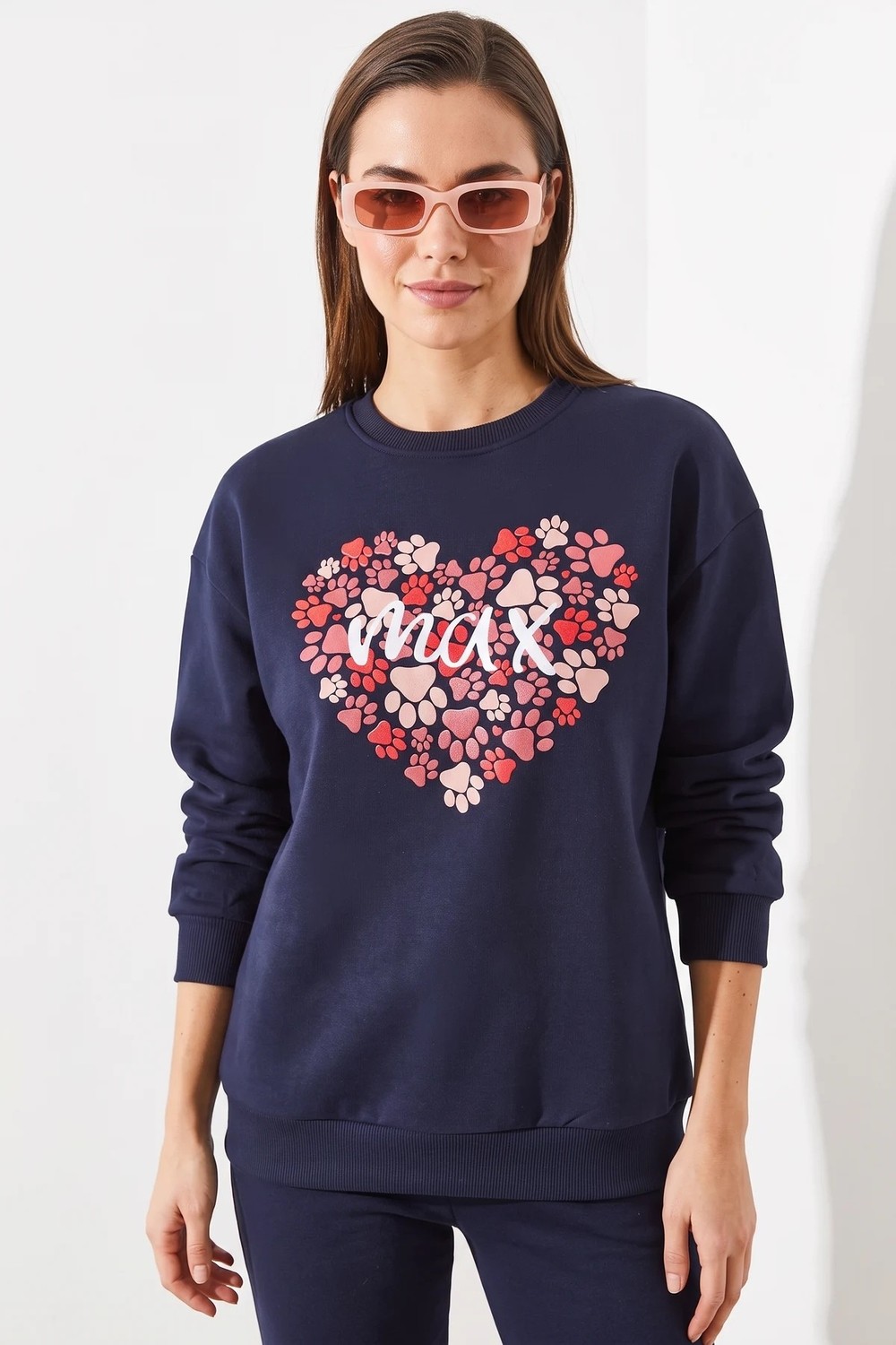 Efnaz Style Kadın Üç Iplik Şardonlu Yuvarlak Yaka Pati Baskılı Bej Sweatshirt görsel 2