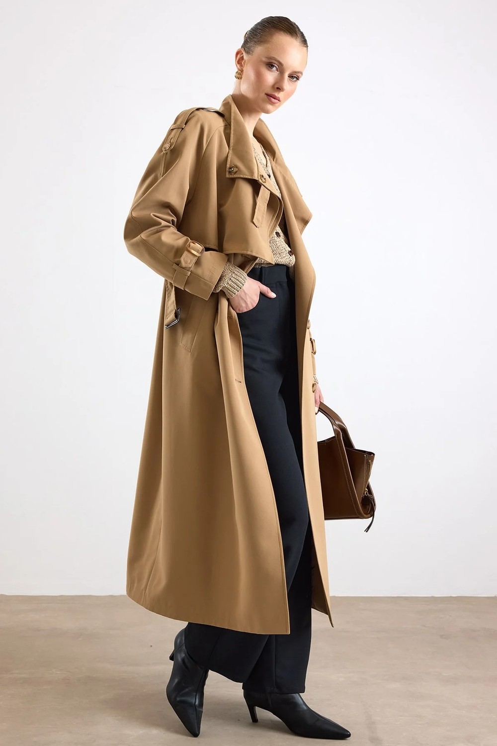 Olcay Dik Yaka Pelerin ve Pat Detaylı Oversize Su Itici Özellikli Trençkot Kamel 6892 görsel 5