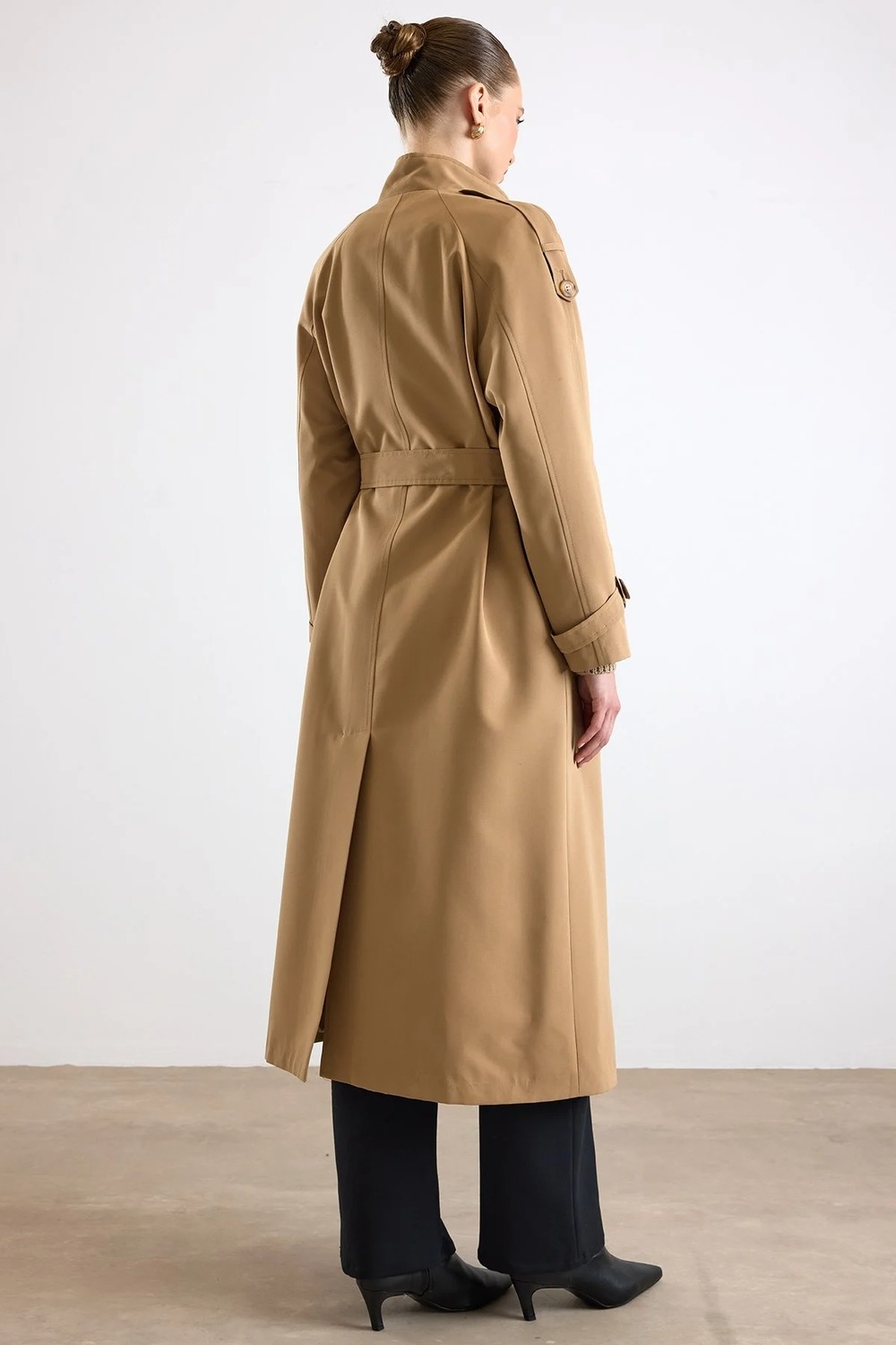 Olcay Dik Yaka Pelerin ve Pat Detaylı Oversize Su Itici Özellikli Trençkot Kamel 6892 görsel 7