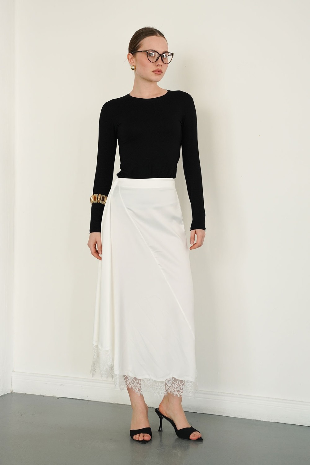 Very Moda Dantel Detaylı Saten Etek | D2930