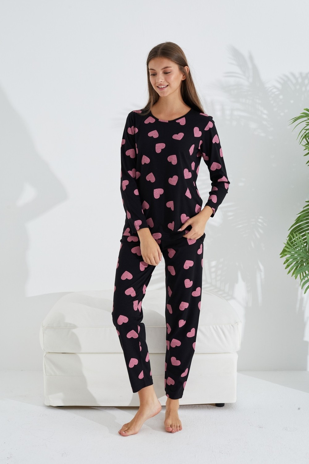 Siyah İnci Kadın Pijama Takımı Pamuklu Siyah Pembe Kalp Desenli Rahat ve Şık Tasarım görsel 2