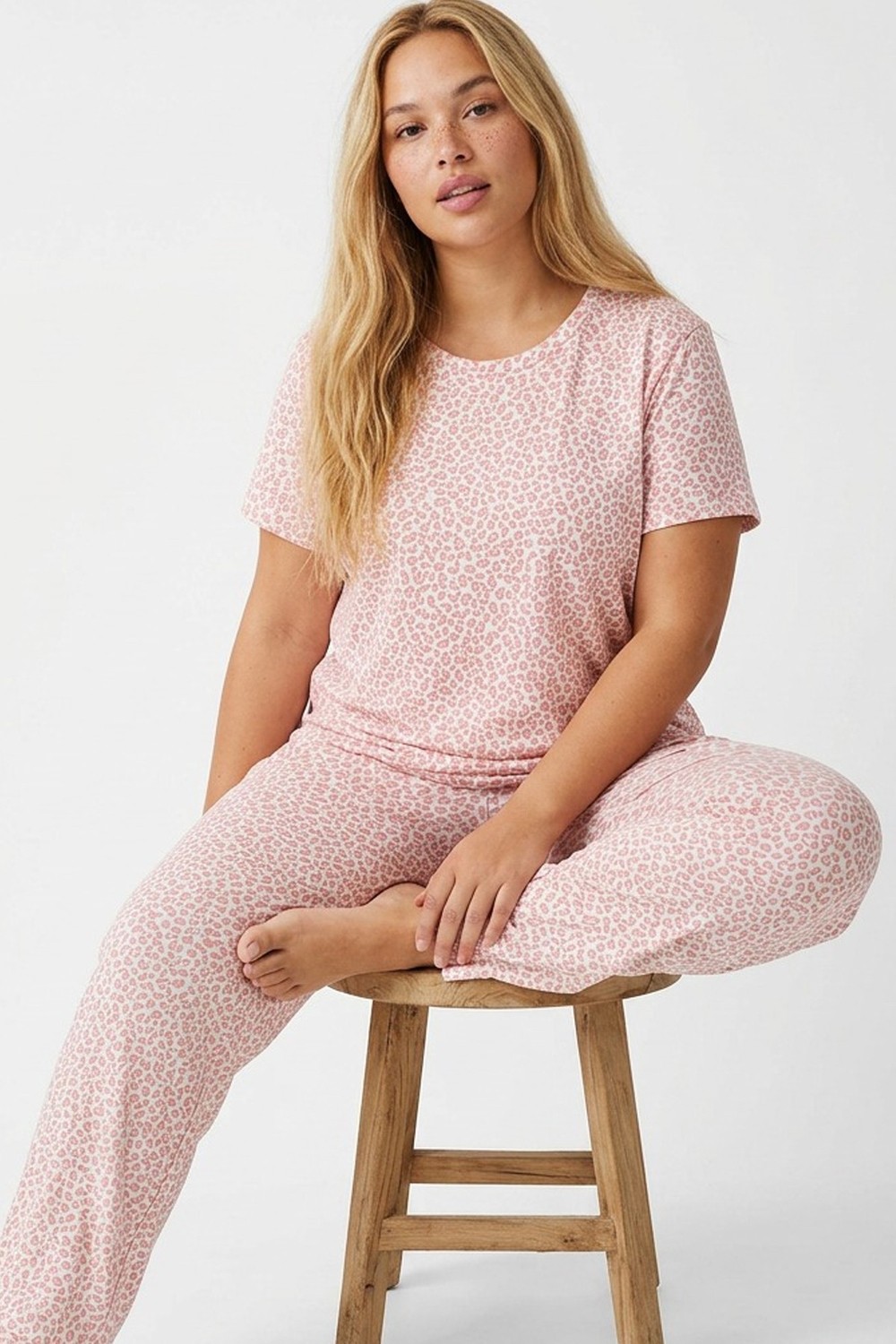 Siyah İnci Beyaz Somon Leopar Desenli Büyük Beden Battal Örme Pijama Takım 7614