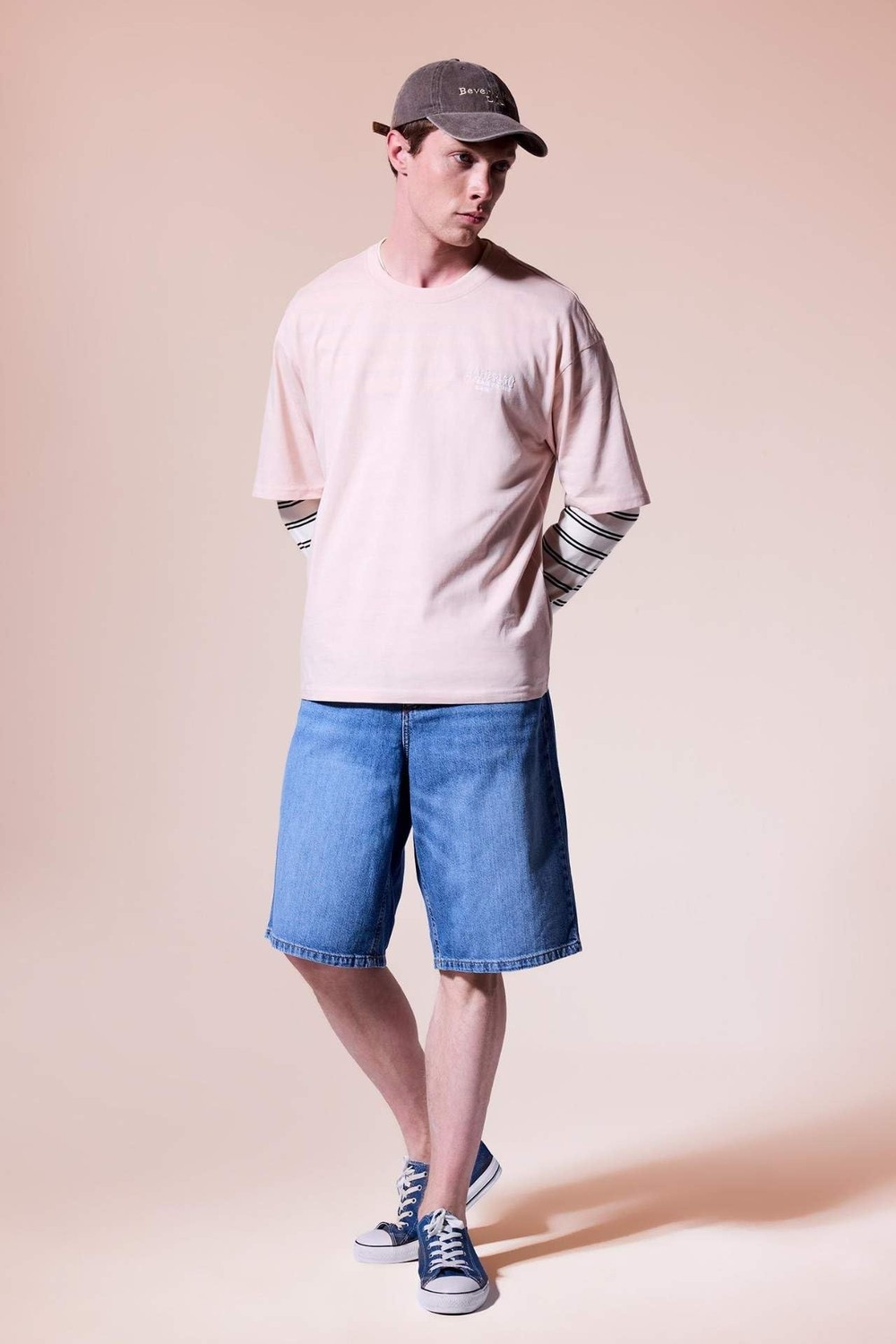 Die Grup DEFACTO%100 Pamuk Baggy Fit Bermuda Jean Şort G4219AX26SM