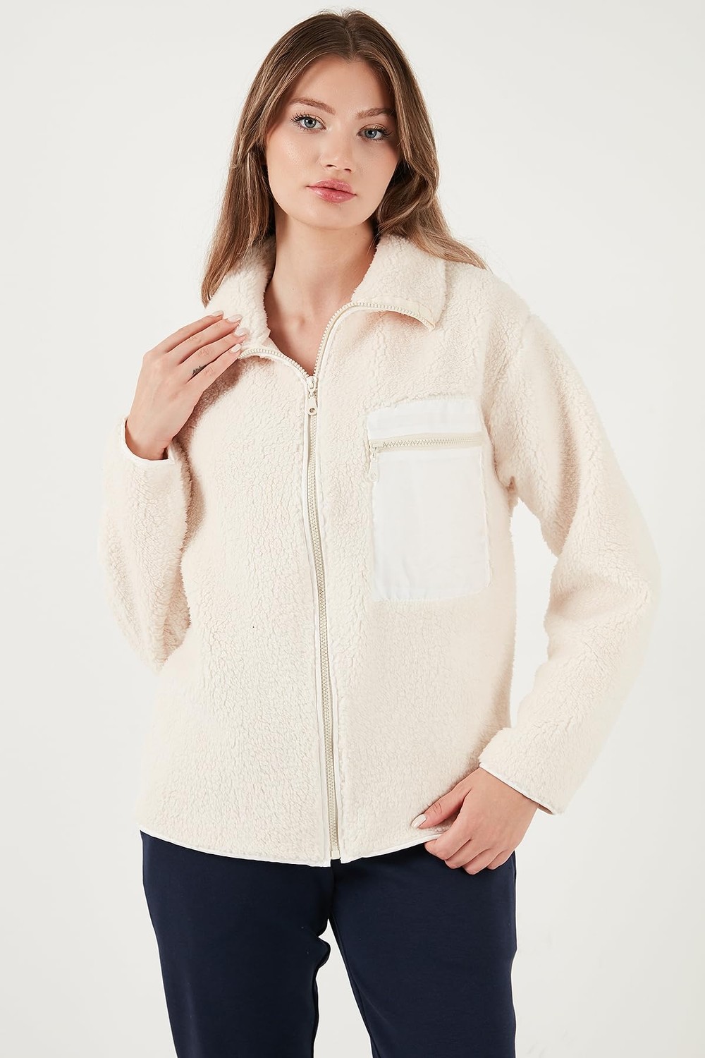 Die Grup Lela Regular Fit Klasik Yaka Göğüs Cep Detaylı Peluş Hırka Polar Bayan Polar 5866437 görsel 3