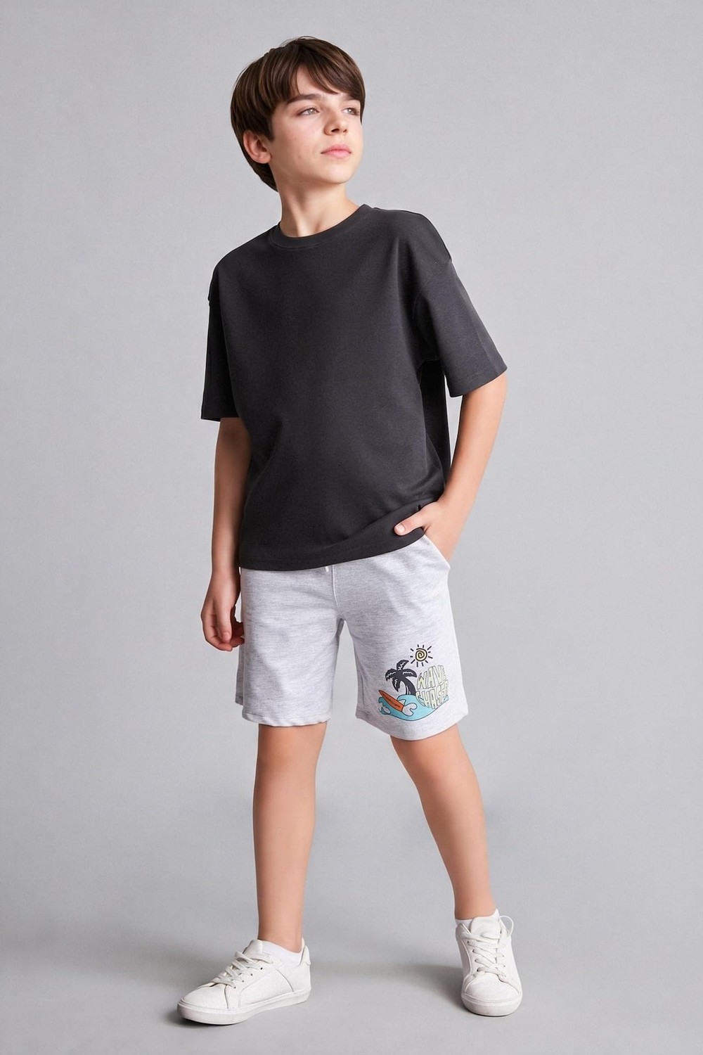 Die Grup Defacto Regular Fit Palmiye Baskılı Sweatshirt Kumaşı Şort Erkek Çocuk H7215A826HS
