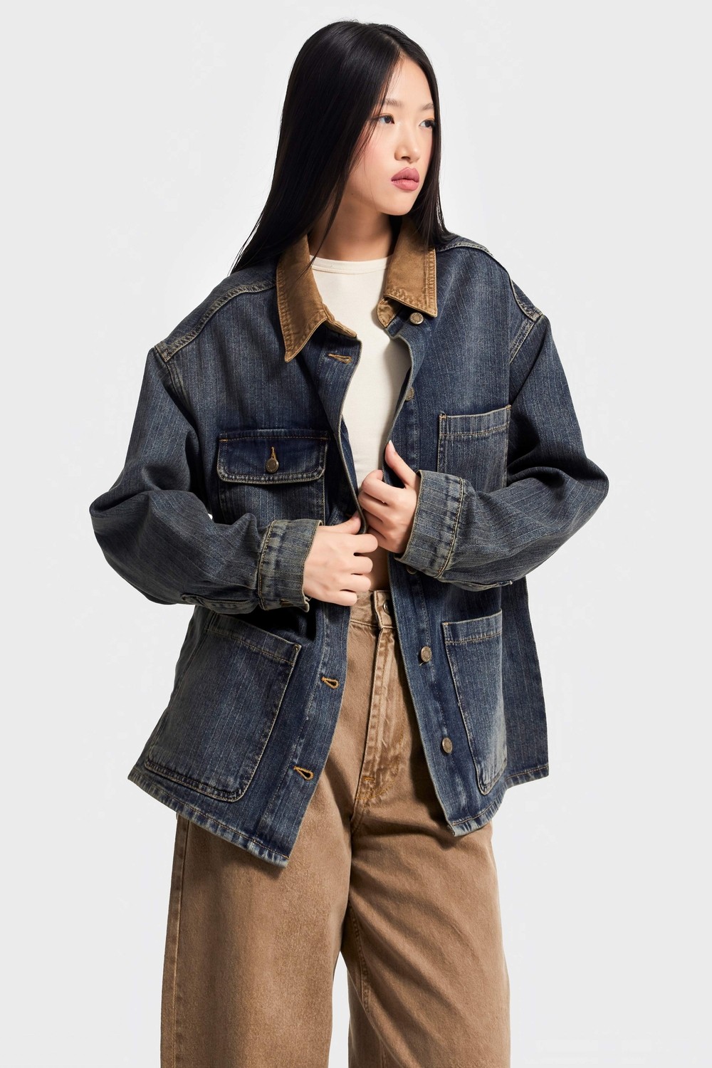 It's Basic Kadın T.kot Rengi 2W5-8 Oversize Önü Düğmeli Yaka Detaylı Tasarım Denim Ceket görsel 2