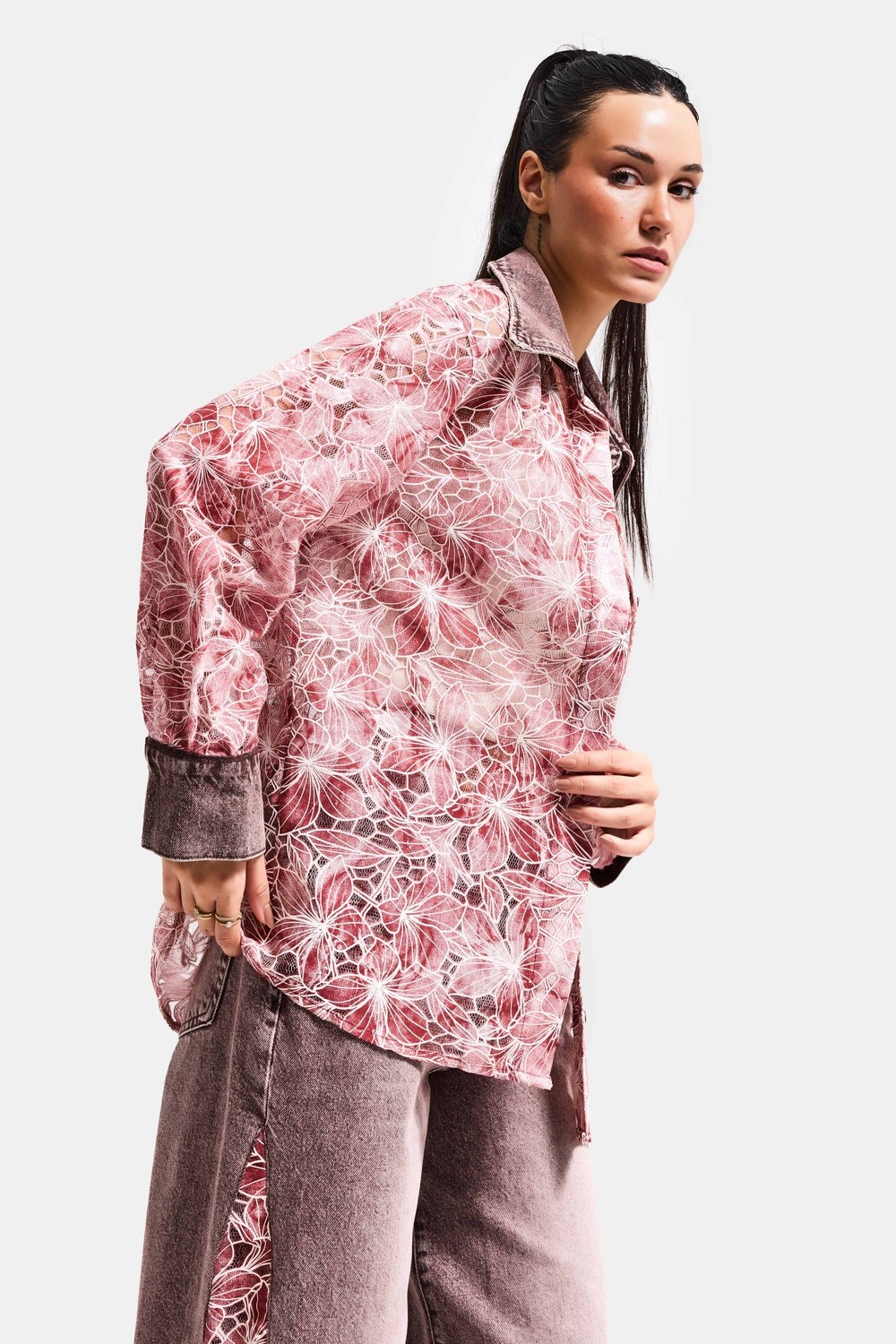 It's Basic Kadın Pembe 4S6-157 Oversize Özel Tasarım Dantel ve Gül Detaylı Denim Yakalı Gömlek Ceket görsel 4