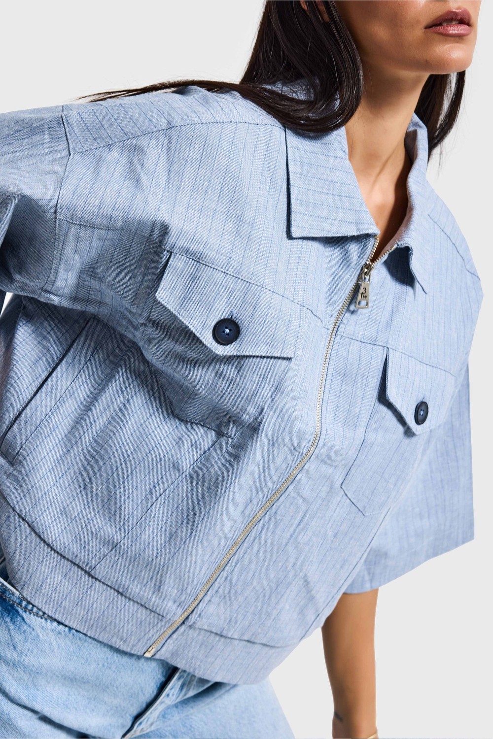 It's Basic Kadın Mavi Renk Oversize Cep Detaylı Özel Tasarım Denim Ceket görsel 4