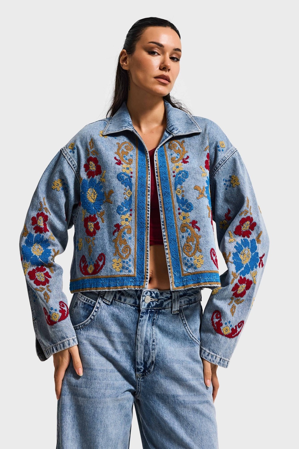 It's Basic Kadın Kot Rengi 3s6-32 Bol Kesim Özel Nakış Desenli Tasarım Denim Ceket