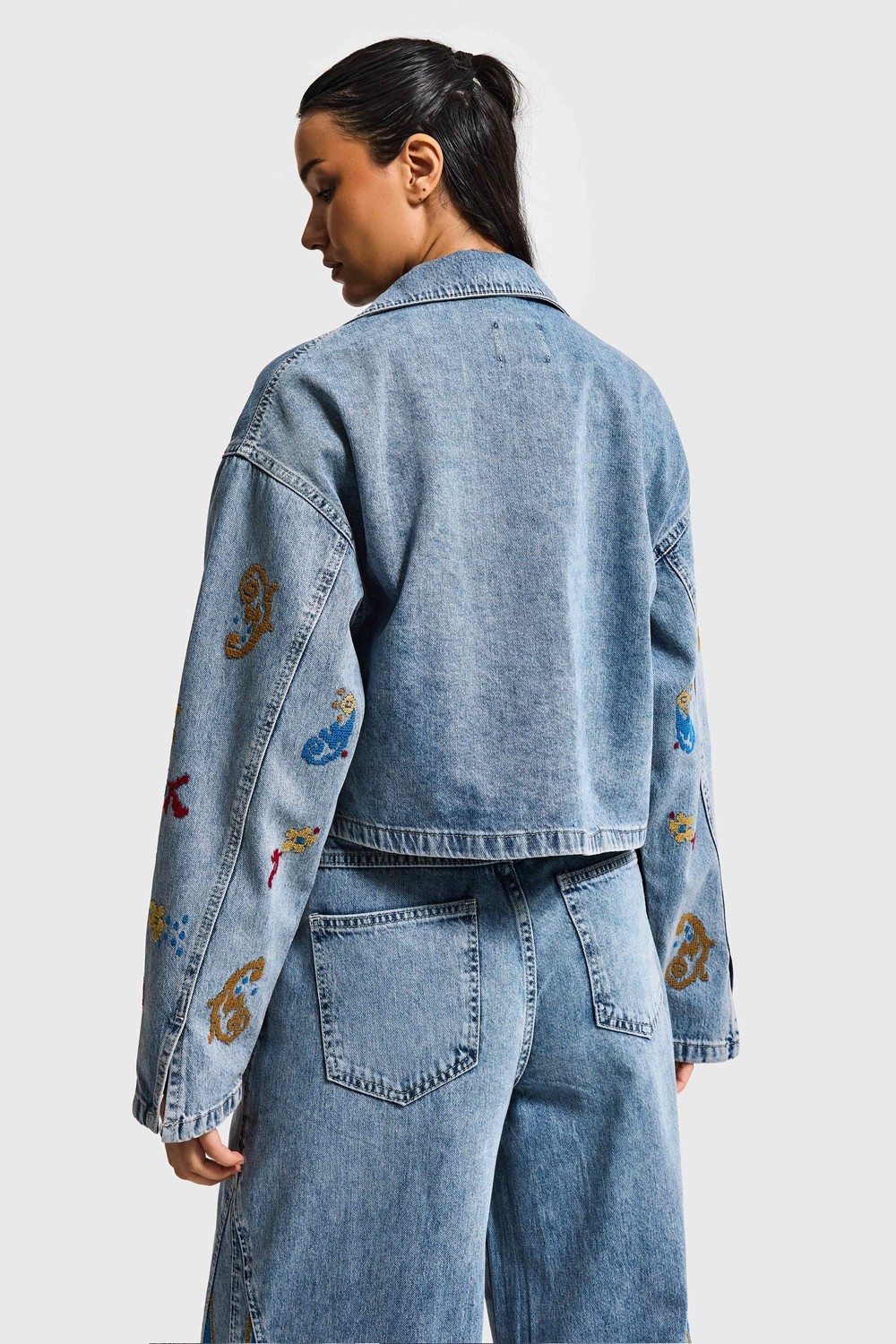 It's Basic Kadın Kot Rengi 3s6-32 Bol Kesim Özel Nakış Desenli Tasarım Denim Ceket görsel 4