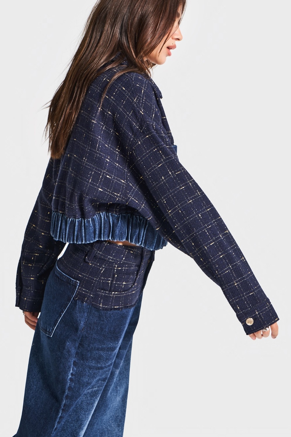 It's Basic Kadın Koyu Kot Rengi T 2W5-7 Dokuma Denim Kumaş Karışımlı Önü Düğmeli Özel Tasarım Bomber Ceket görsel 5