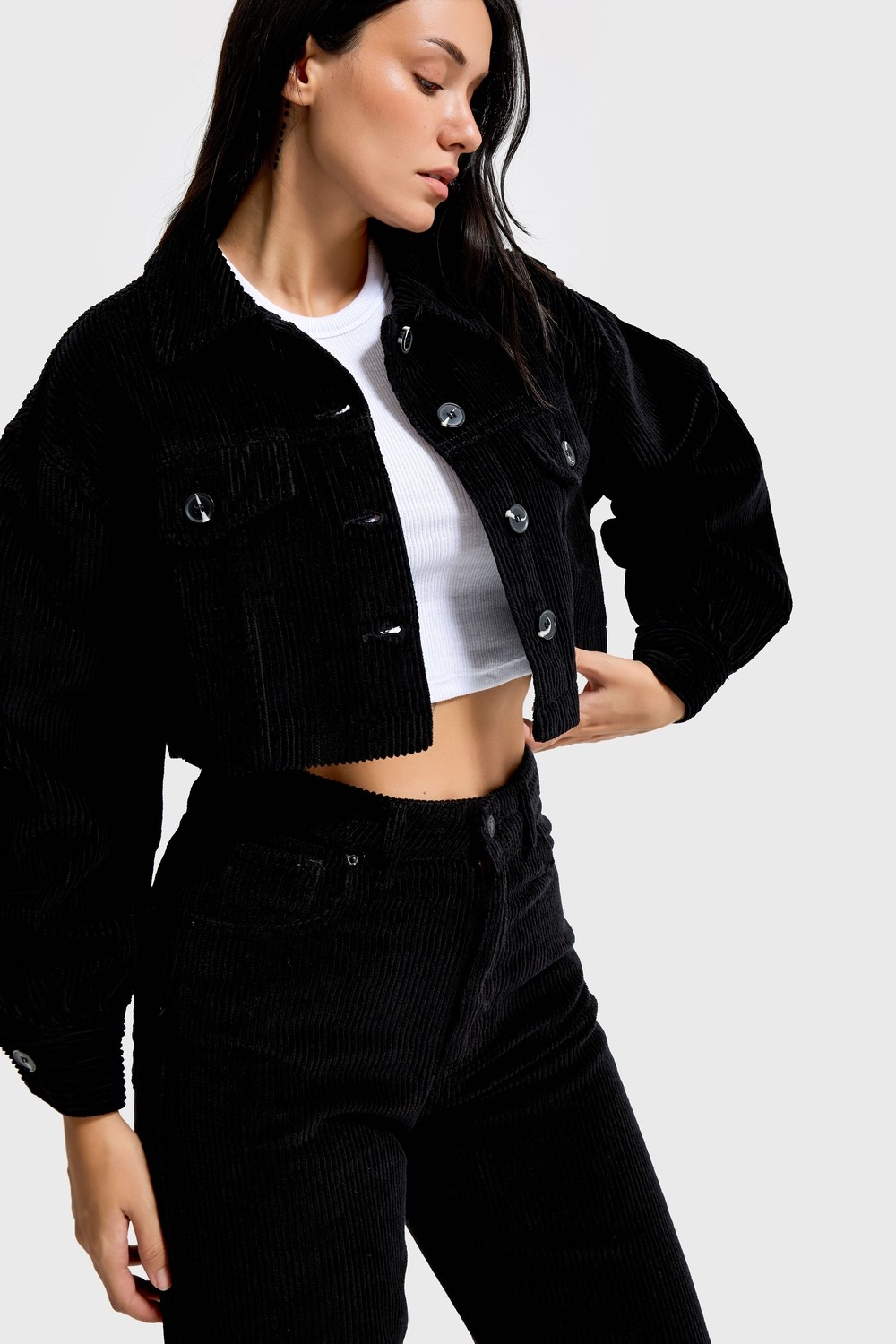 It's Basic Kadın Siyah Renk 26W5-1 Crop Fit Düğmeli Kalın Fitilli Velvet Kadife Kumaş Ceket görsel 3