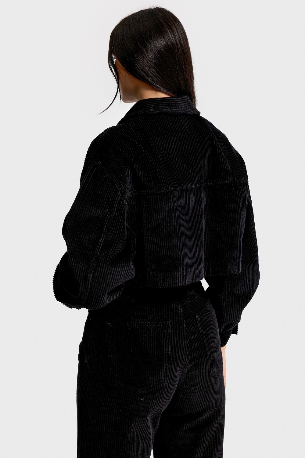 It's Basic Kadın Siyah Renk 26W5-1 Crop Fit Düğmeli Kalın Fitilli Velvet Kadife Kumaş Ceket görsel 4
