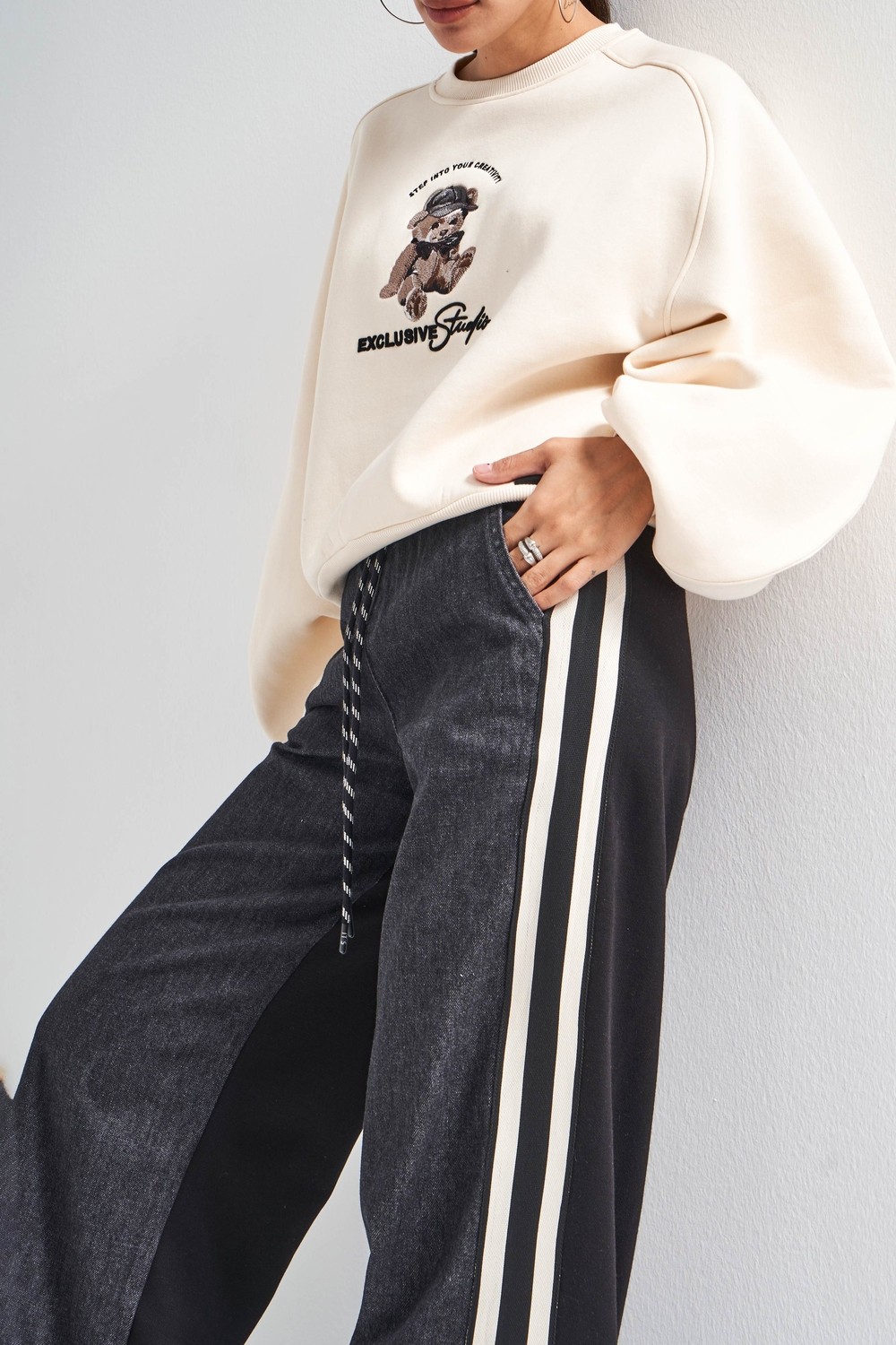 It's Basic Kadın Bej Siyah Kot Rengi W5-105 Tasarım Sweatshirt Pantolon 2'li Kombin Takım görsel 2