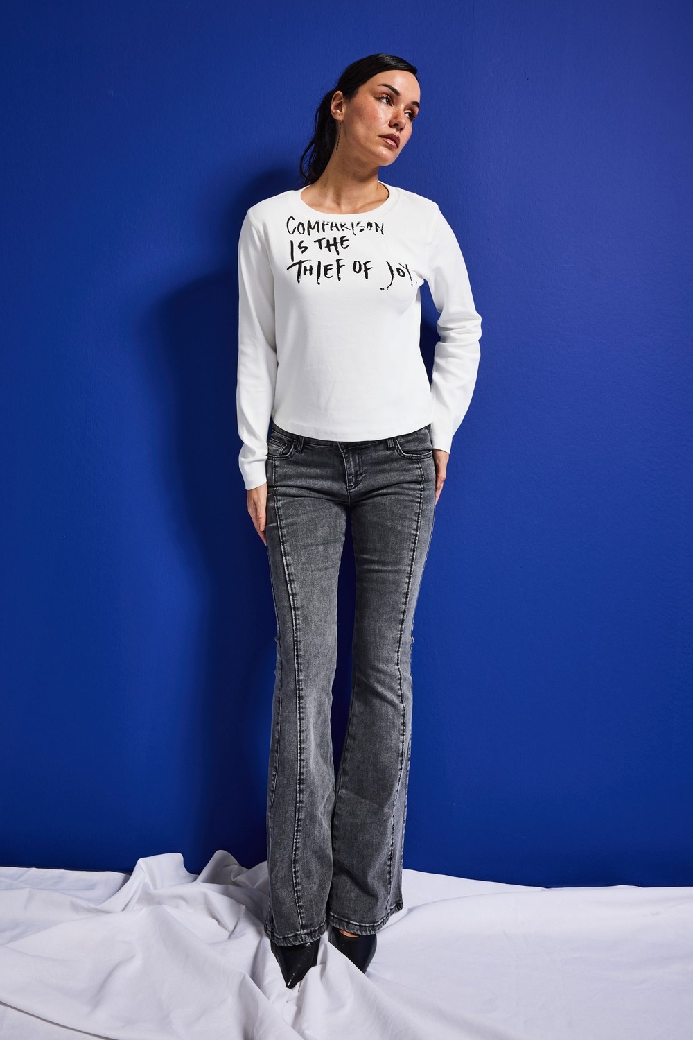 It's Basic Kadın Beyaz W5 Yazı Baskılı %100 Pamuk Sweatshirt görsel 5