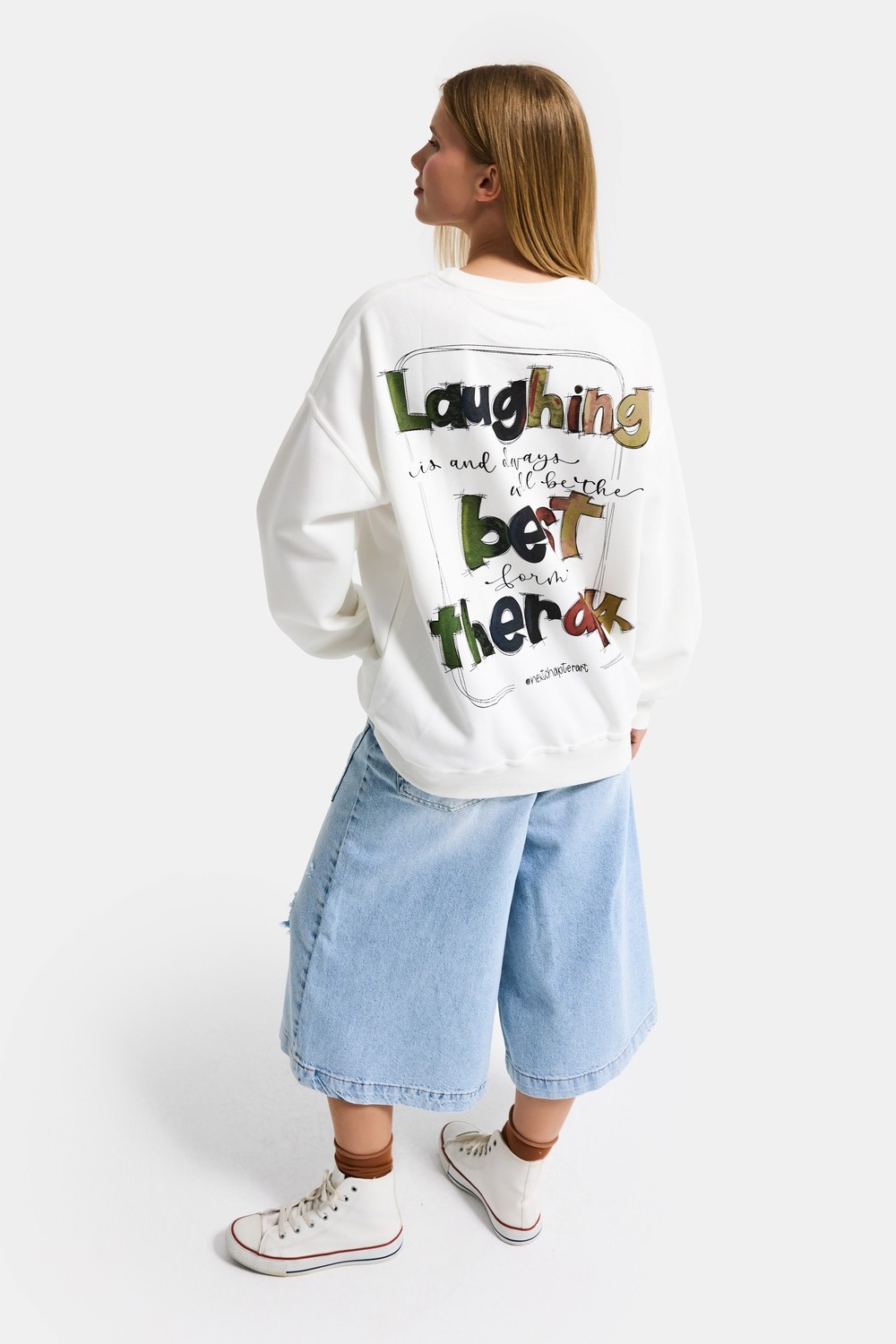 It's Basic Kadın Beyaz W5 Oversize Baskılı %100 Koton Organik Kumaş Sweatshirt görsel 2