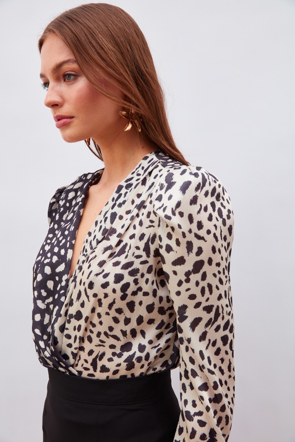 Sateen Kruvaze Desenli Bodysuit - Bej-siyah görsel 5