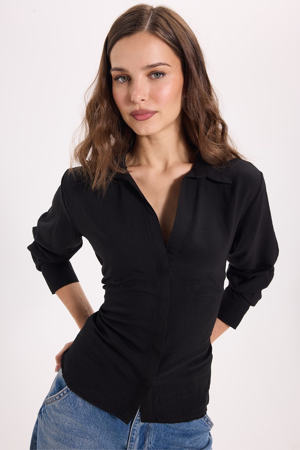 Tudors Kadın Slim Fit Dar Kesim Bel ve Sırt Bağlamalı Siyah Gömlek