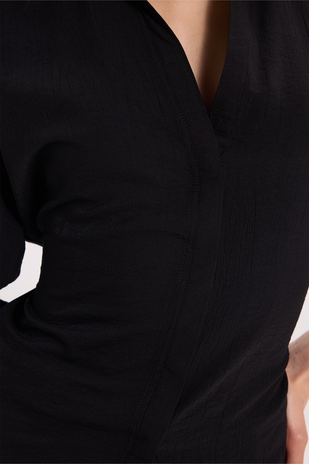Tudors Kadın Slim Fit Dar Kesim Bel ve Sırt Bağlamalı Siyah Gömlek görsel 5
