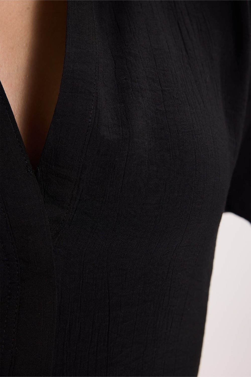 Tudors Kadın Slim Fit Dar Kesim Bel ve Sırt Bağlamalı Siyah Gömlek görsel 8