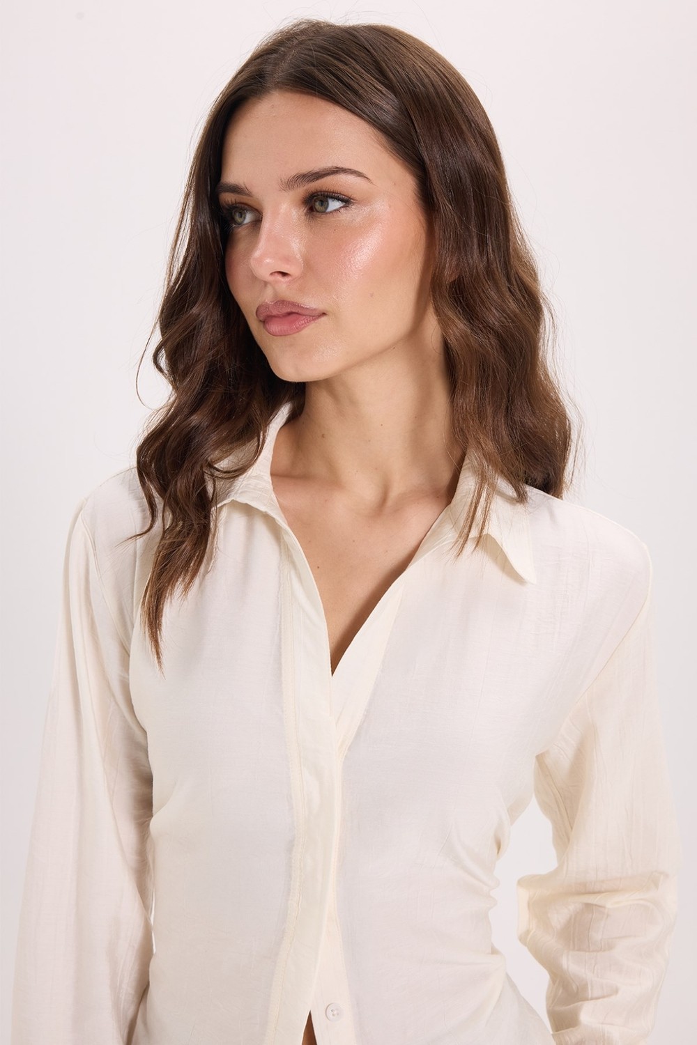 Tudors Kadın Slim Fit Dar Kesim Bel ve Sırt Bağlamalı Ekru Gömlek görsel 4