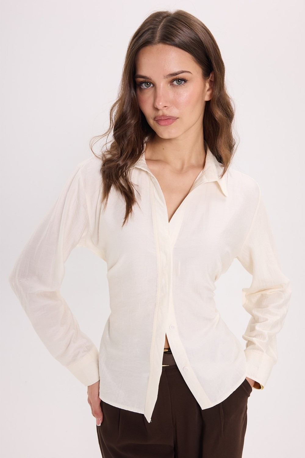 Tudors Kadın Slim Fit Dar Kesim Bel ve Sırt Bağlamalı Ekru Gömlek görsel 6