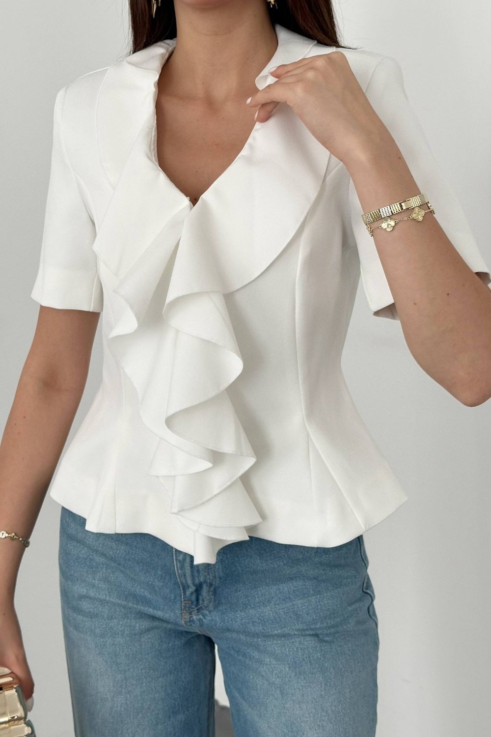 Moda Days Kadın Siyah Fırfır Detaylı Agraflı Kısa Kollu Astarlı Fitted Dokuma Ceket görsel 4