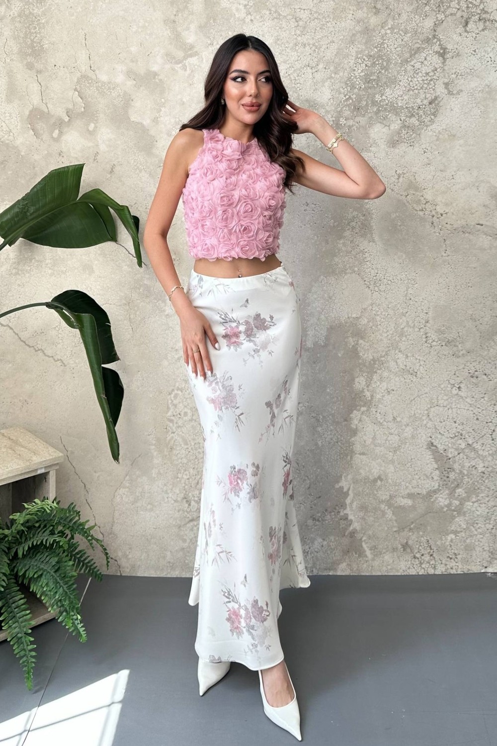 Moda Days Kadın Ekru Saten Çiçek Desenli Maxi Boy Beli Lastikli A Kesim Etek görsel 2