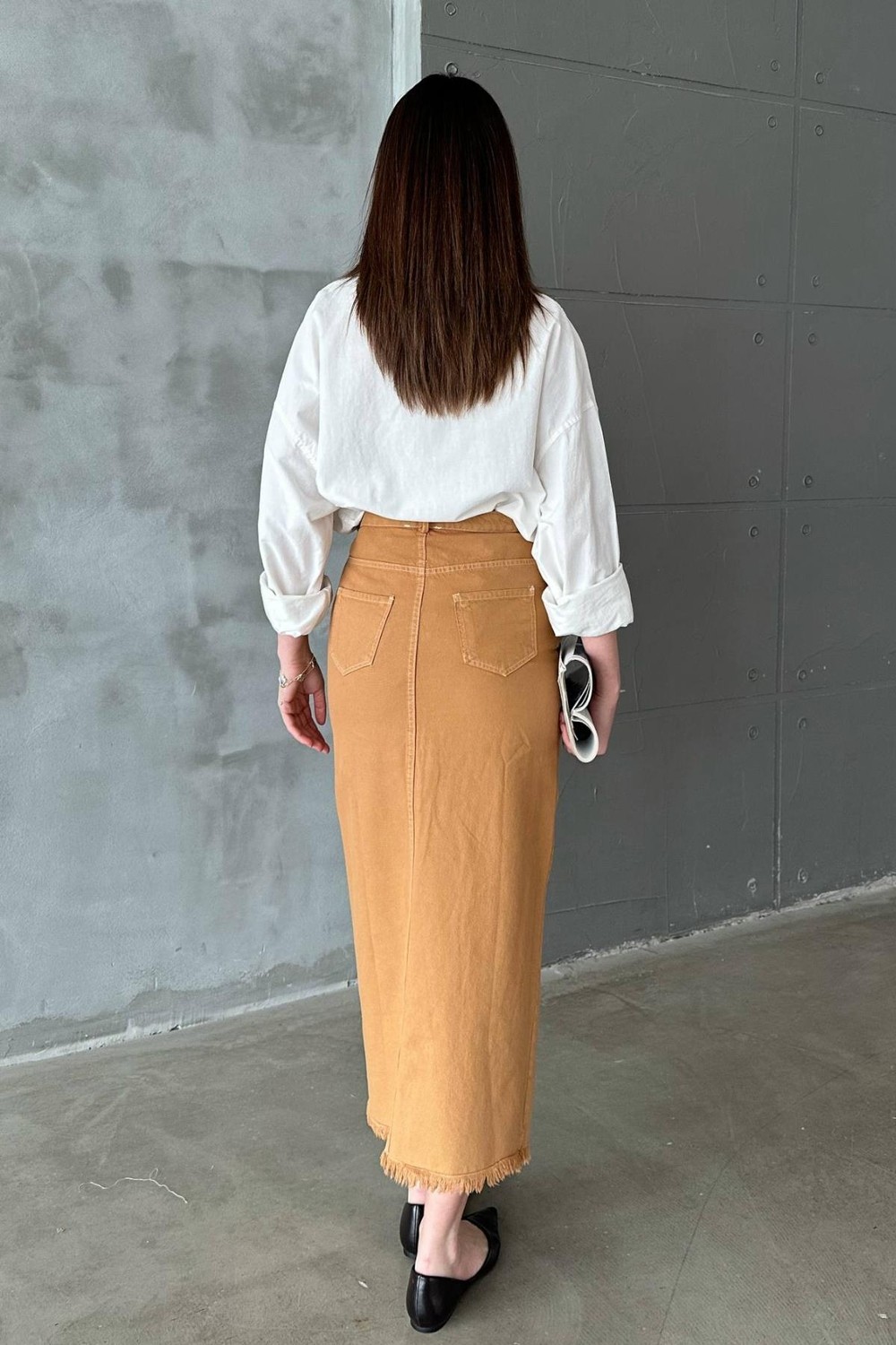 Moda Days Kadın Camel Midi Yüksek Bel Yırtmaçlı Püskül Detaylı Gabardin Etek görsel 4