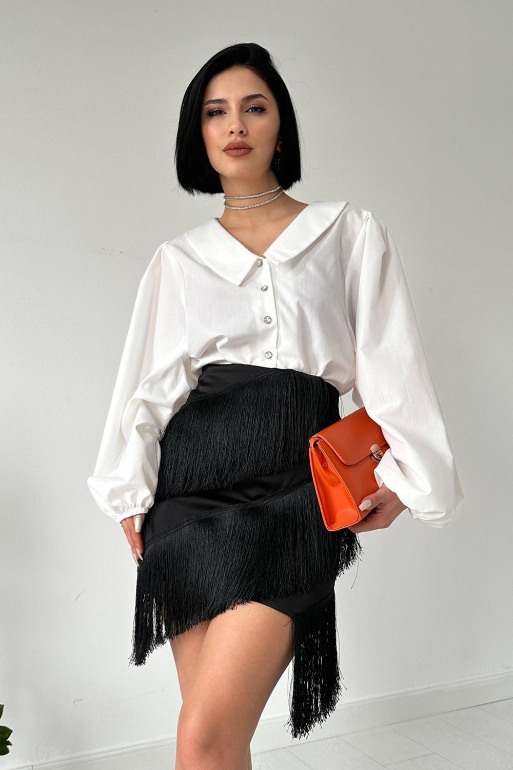 Moda Days Kadın Siyah Saten Etek Püskül Detaylı Asimetrik Kesim Mini Davet Eteği görsel 2