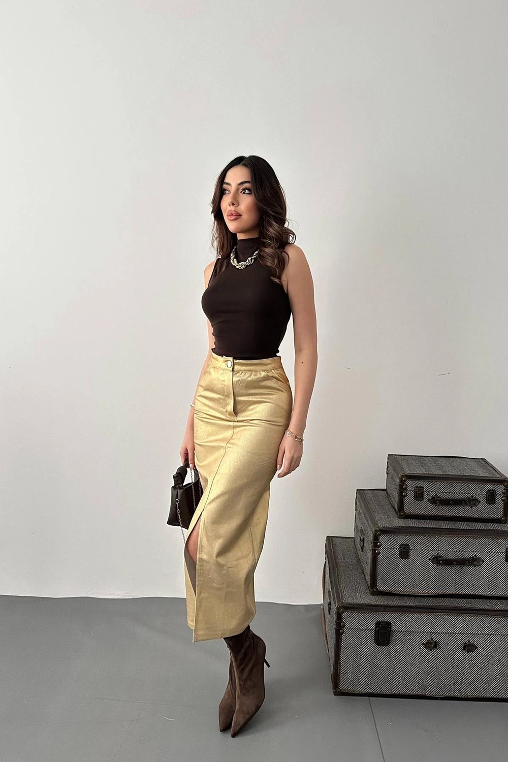 Moda Days Kadın Altın Varaklı Gabardin Yüksek Bel Yırtmaçlı Midi Kalem Etek görsel 6