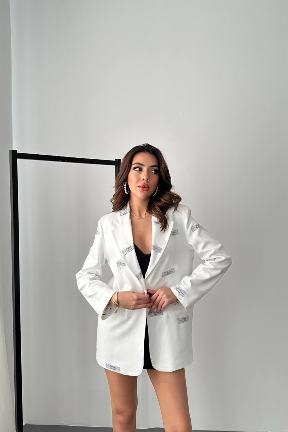 Moda Days Kadın Siyah Etiket Detaylı Tek Düğmeli Astarlı Uzun Kollu Blazer Ceket görsel 7