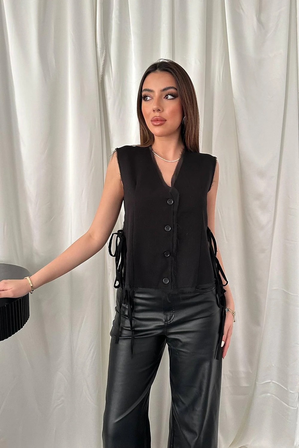 Moda Days Kadın Siyah Düğmeli Yan Bağcıklı V Yaka Kolsuz Dokuma Yelek