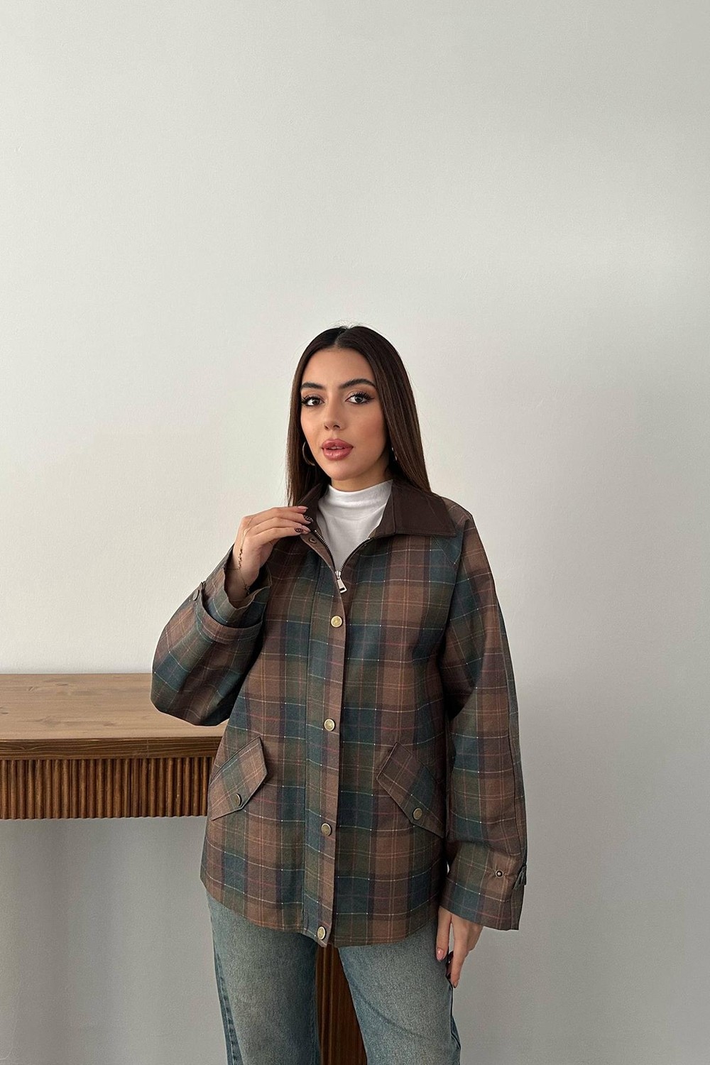 Moda Days Kadın Kahverengi Ekose Garnili Gömlek Yaka Astarlı Fermuarlı Cepli Oversize Ceket görsel 2